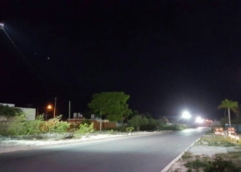 Ilumina gobierno de Laura Fernández transitada arteria de Puerto Morelos