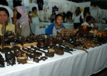 Artesanos del sur de Q. Roo, sin espacios para comercializar sus productos