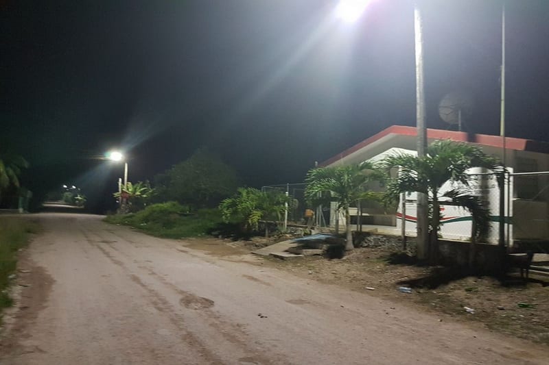 Concluye rehabilitación de alumbrado público en Andrés Quintana Roo