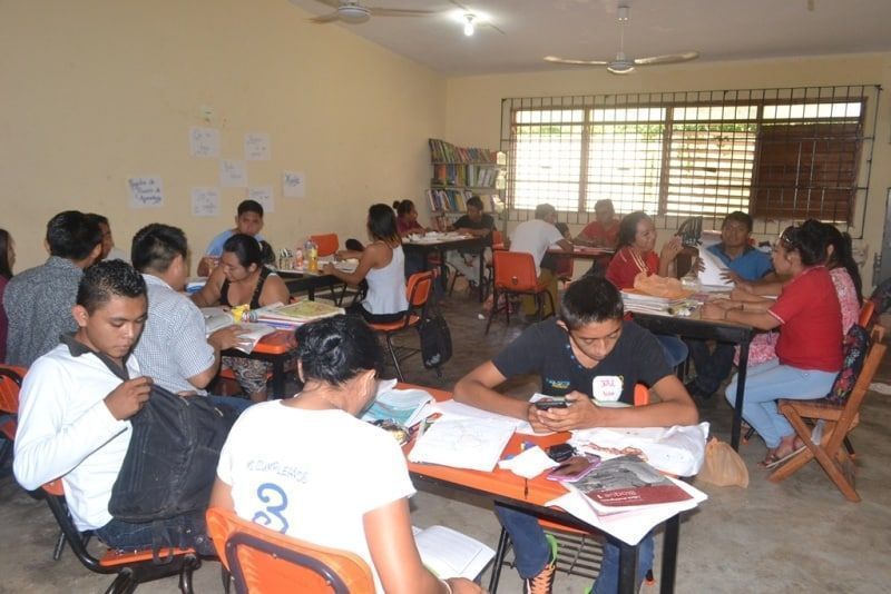 Reclutan a futuros docentes comunitarios