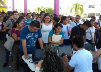 Falta de experiencia; barrera de los jóvenes para encontrar trabajo