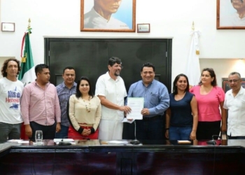 Recibe Congreso a ciudadanos del municipio de Puerto Morelos