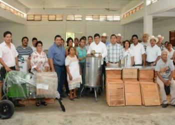 Entrega Luis Torres cuarta ronda de apoyos a productores agropecuarios