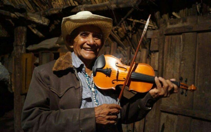 Honrarán memoria de Don Vicente, violinista de Mayapax de FCP