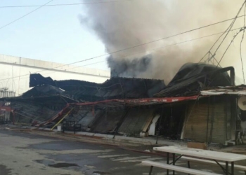 Madrugador incendio consume negocios de la Zona Libre de Belice