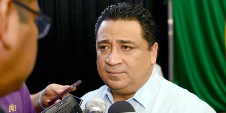 Eduardo Martínez Arcila, presidente de la Gran Comisión del Congreso de Quintana Roo.