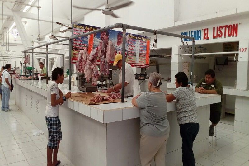 Limitada venta de carne en mercados de Chetumal tras paso de la tormenta Franklin