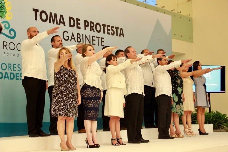 Fallas en el gabinete de Carlos Joaquín; más del 60% no da el ancho