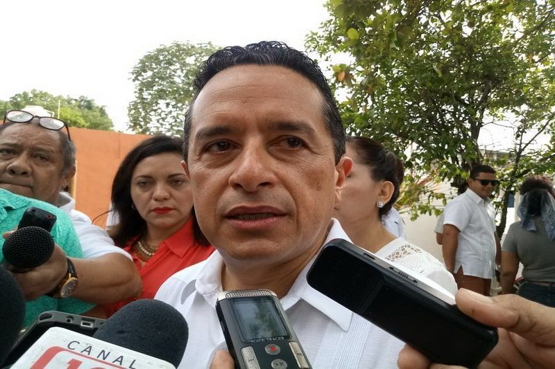 Ayuntamientos de Q. Roo no se han sumado a la transparencia: Carlos Joaquín