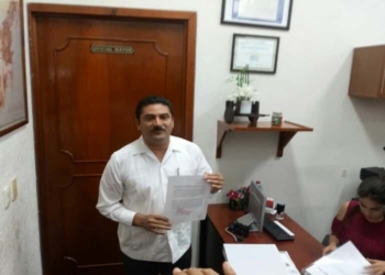Presenta Pedro Escobedo requisitos como aspirante a la titularidad de la ASEQROO