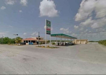 Por fin abastecen de combustible a gasolinera de Mahahual
