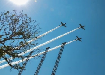 ((Fotos Aviones)) Desfile Cívico Militar Conmemorativo del 207 Aniversario del Inicio de la Independencia de México