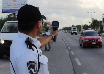 Agentes de Tránsito de BJ extorsionan a involucrados en accidentes