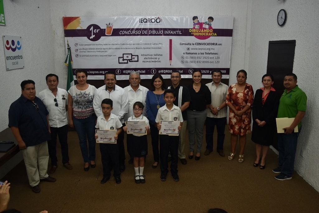 Emotiva premiación del 1er Concurso Infantil «Dibujando la Democracia» organizado por el IEQROO
