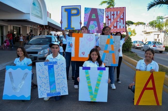 ((FOTOS)) Marchan en Chetumal como «Ejemplo de Paz»