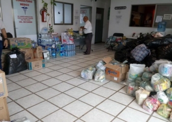 Taxistas de Tulum también se ponen las pilas para ayudar con acopio de víveres