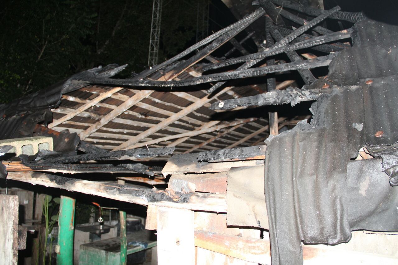 Incineran partida policial de Rojo Gómez; culpan al Alcalde