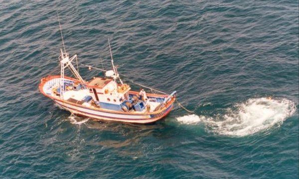 Embarcaciones extranjeras «piratean» en aguas mexicanas