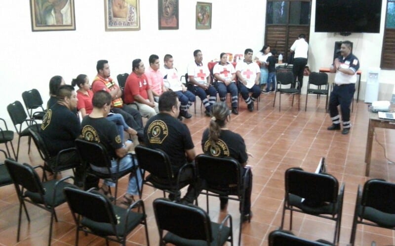 Imparte Cruz Roja FCP curso de rescate entre paramédicos