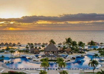 Por sismo, evalúan posibles daños en hoteles de Cancún