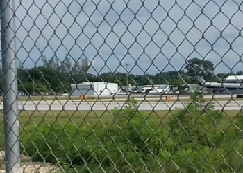 Agitado movimiento en el Aeropuerto de Chetumal por 1er Informe de Carlos Joaquín