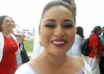Lanza Perla Tun sendo mensaje a Carlos Joaquín en su 1er Informe