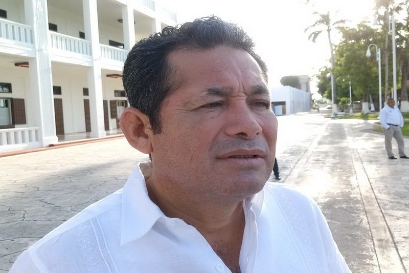«Bacalar y su laguna requieren cuidados y desarrollo, no de una ANP»: Alexander Zetina