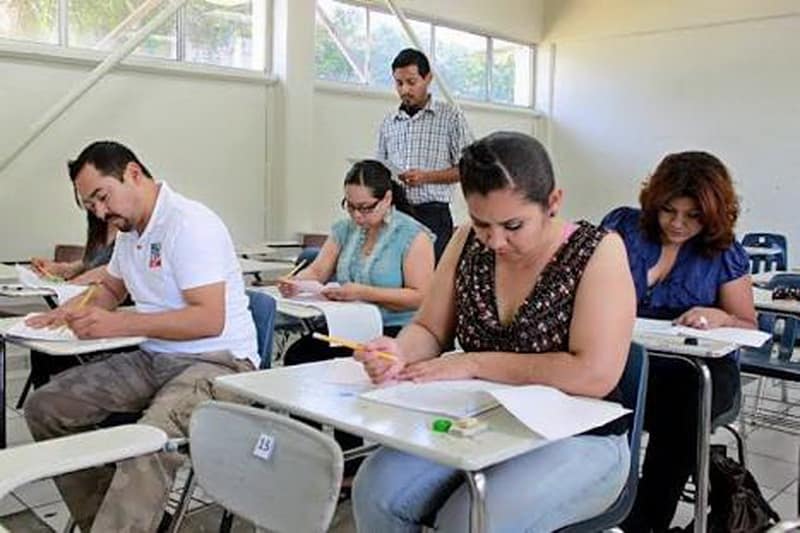 Cambian fecha de evaluación docente; será regalo de Navidad