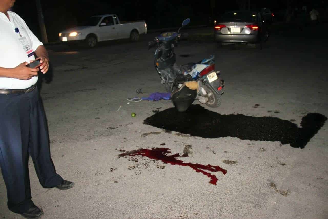 Motociclista muere al ser embestido por vehículo que no respeto el alto