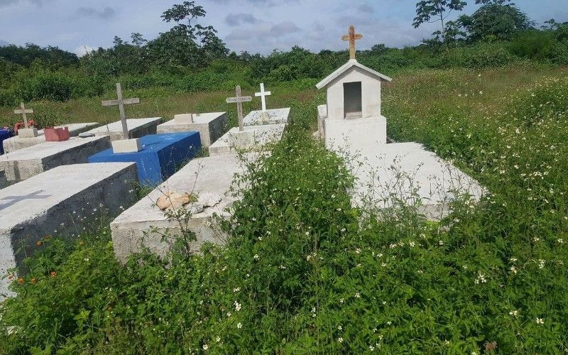 Cementerios de FCP, «muertos» en el abandono