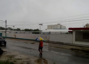 Sur de Quintana Roo bajo agua por Frente Frío Número 6