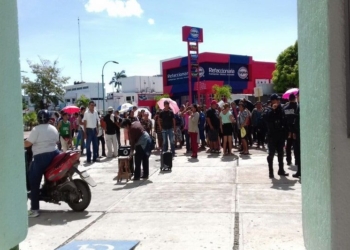 Manifestantes en OPB, piden apoyo a cambio de que estudiantes salgan a las calles