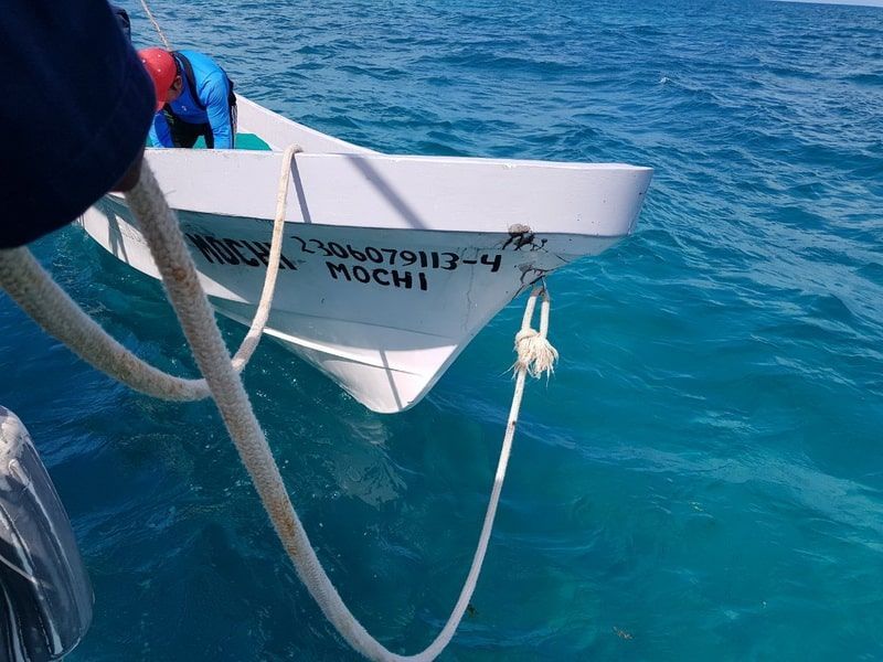 Marina-Armada De México asegura embarcación que realizaba pesca ilícita en la reserva de banco chinchorro