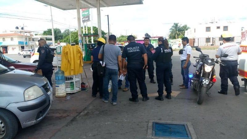Par de empistolados asaltan gasolinera de Chetumal; se llevan «la maleta»