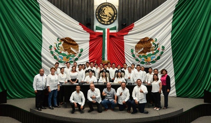 Se expresa la juventud quintanarroense en el Congreso del Estado