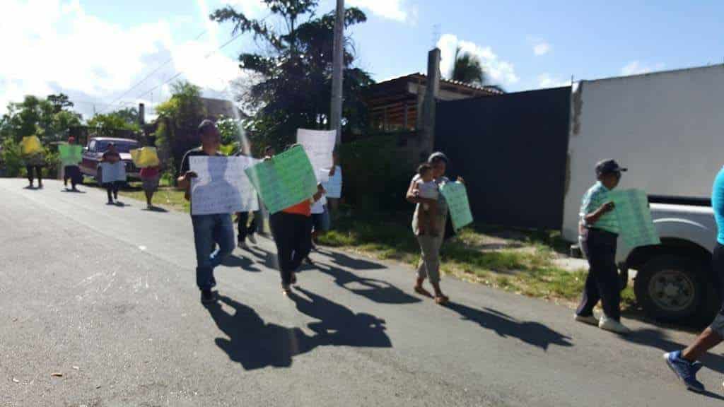 Afectados por el IEEA, insisten en reapertura de plaza comunitaria