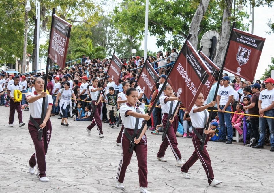((FOTOS)) Desfile del CVII Aniversario de la Revolución Mexicana escuelas Secundarias
