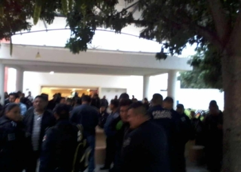 Policías de Cancún se manifiestan exigiendo cumplimiento a compromisos económicos