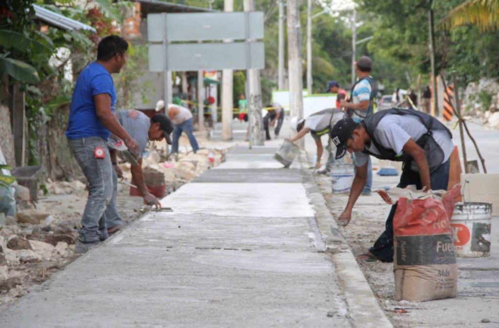 Reporta Laura Fernández importante avance en obras de Puerto Morelos