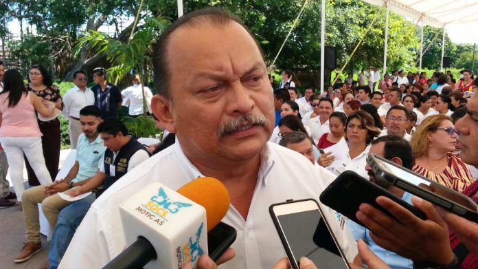 Denunciado por presuntos abusos sexuales, detienen a maestro de FCP