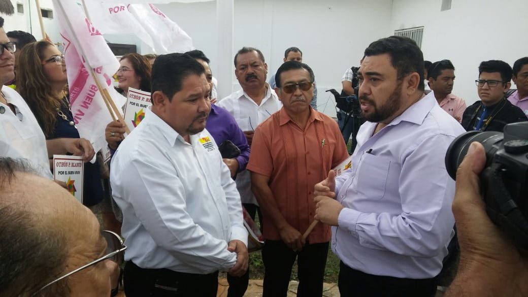 Ulises Lara, solicita registro a precandidatura de Morena por OPB