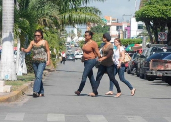 Negocios de Chetumal «hacen el feo» a beliceños y sus dólares