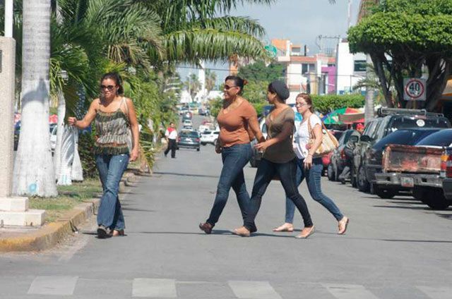 Negocios de Chetumal «hacen el feo» a beliceños y sus dólares