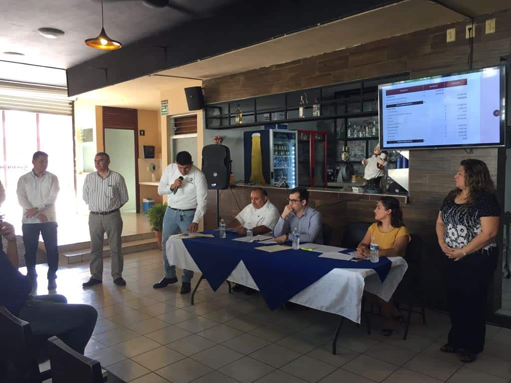 Emir Contreras, entra al relevo en la Dirigencia de la Canirac zona sur