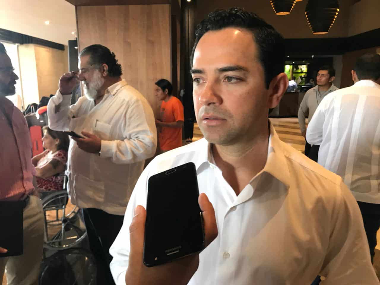 Amaga ‘Chanito’ Toledo con jugar contra el PRI; esta por definir en cual equipo