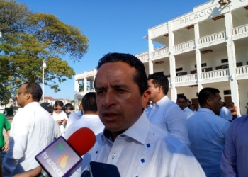 Más renuncias en el gabinete de Carlos Joaquín; se van Jorge Portilla y Julián Ricalde
