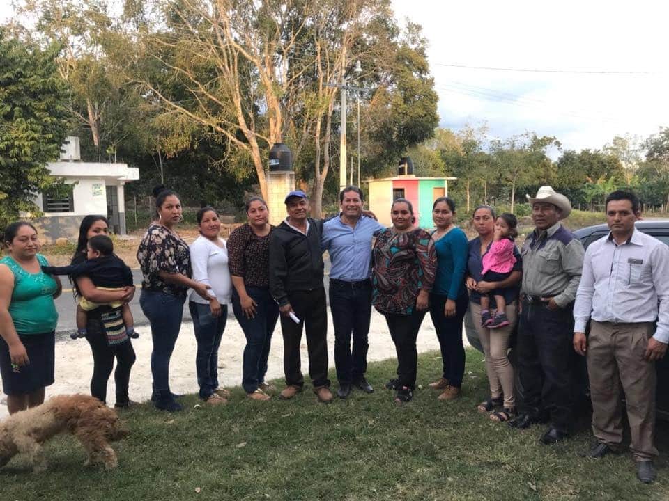 Mantiene Alexander Zetina cercanía con habitantes de comunidades rurales