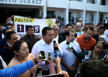 Emiliano Ramos, arranca precampaña con críticas al gobierno de Remberto