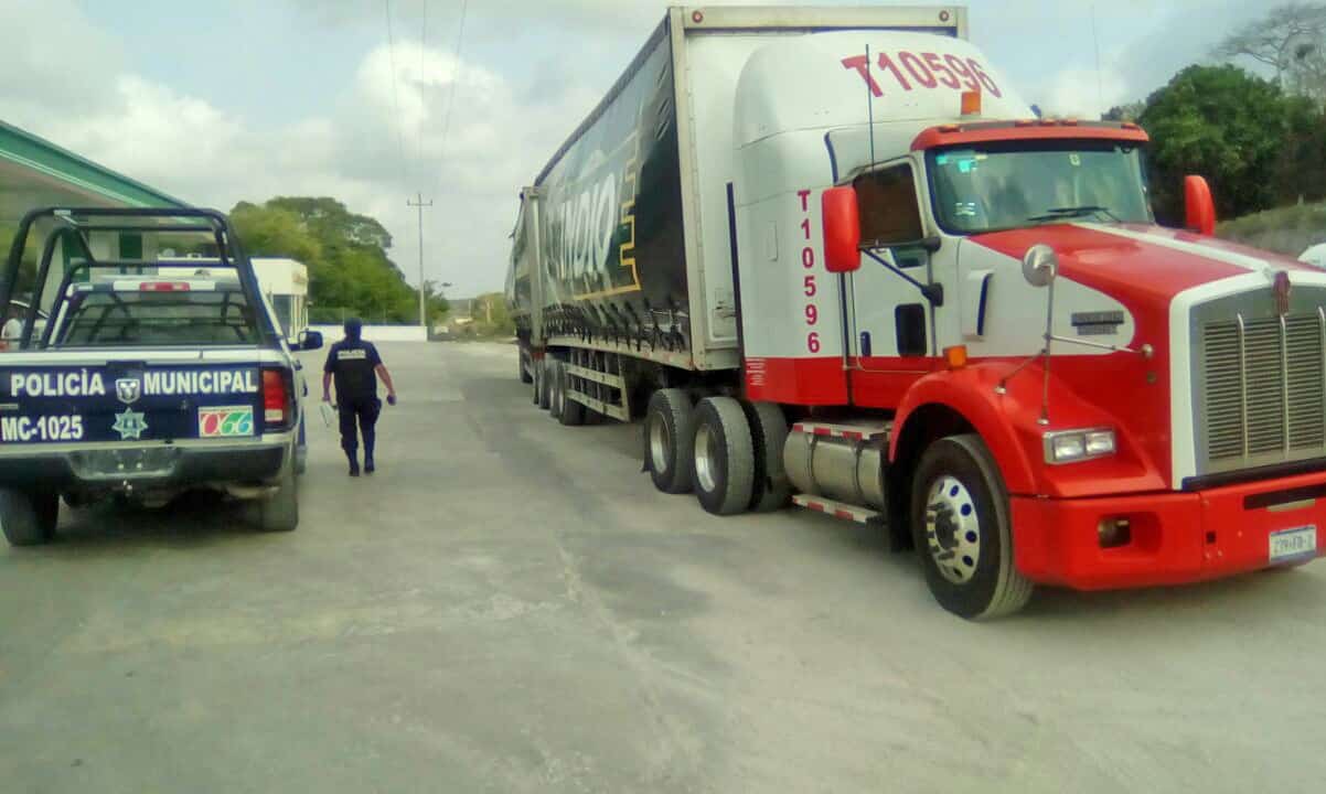Encapuchados roban trailer con 50 toneladas de minsa