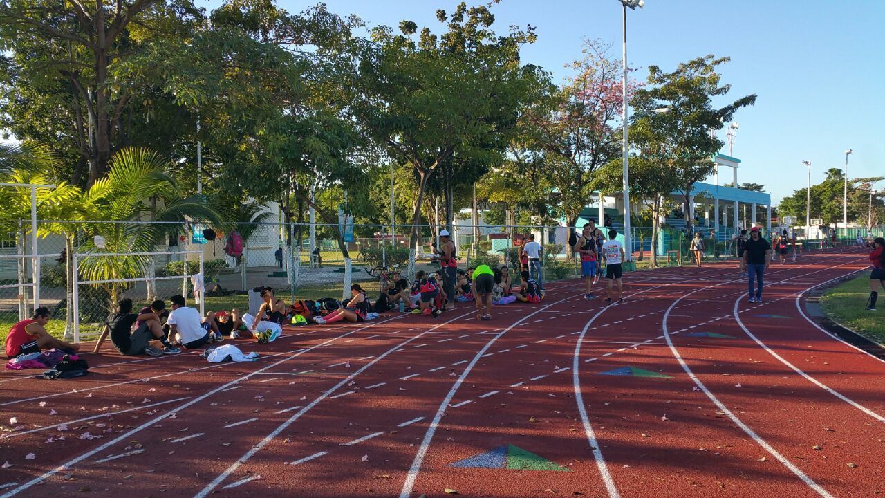 Atletas cozumeleños se integran a la Selección Estatal
